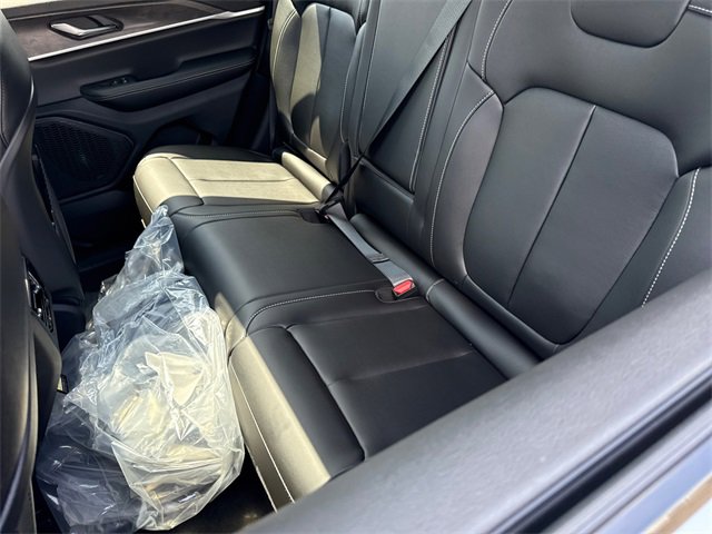 New 2025 Jeep Grand Cherokee Limited w/ Black Appearance Package image 29