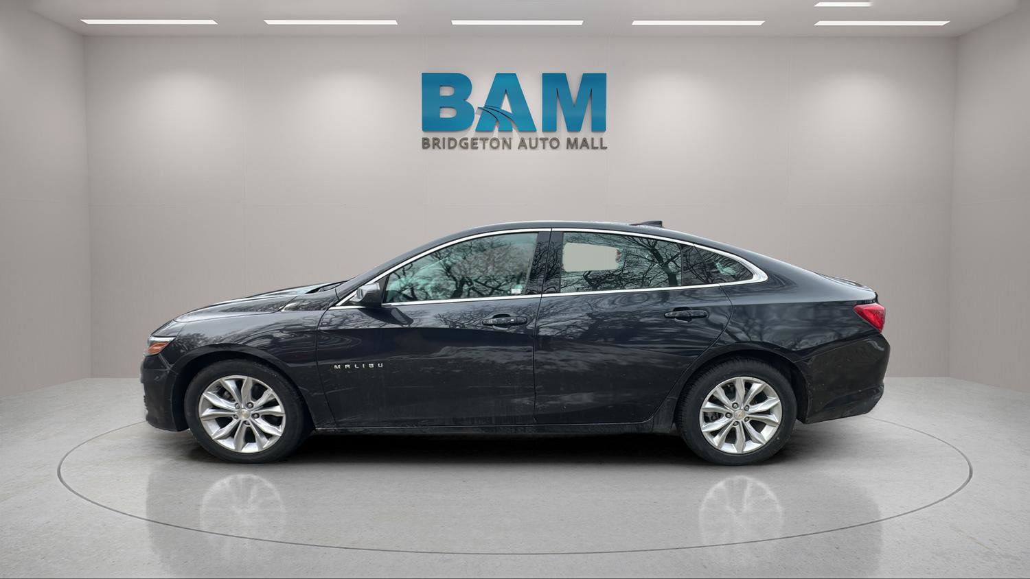 Used 2023 Chevrolet Malibu LT image 4