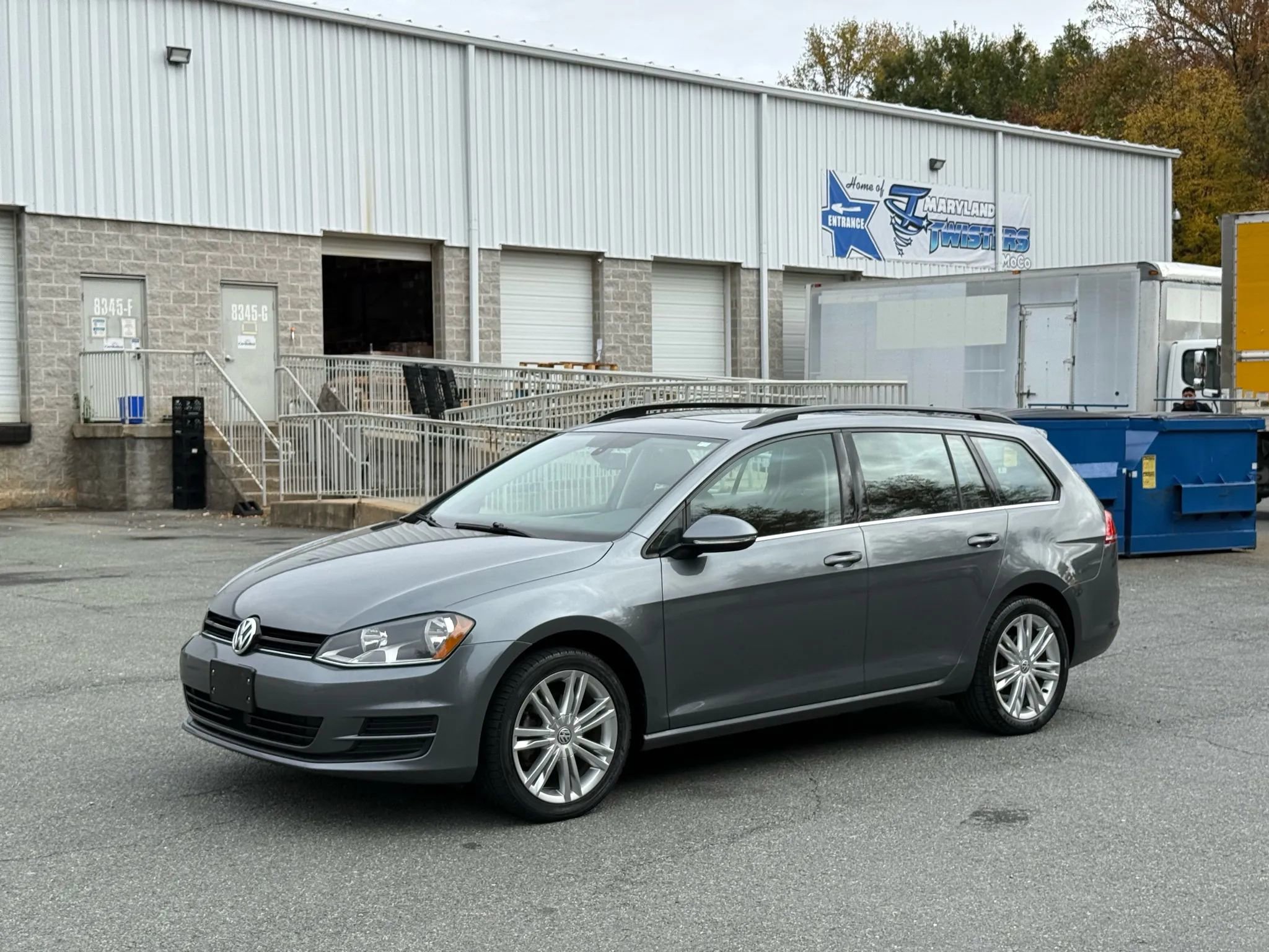 Used 2016 Volkswagen Golf Limited Edition image 10