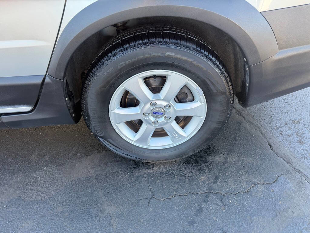 Used 2008 Volvo XC70 3.2 image 10