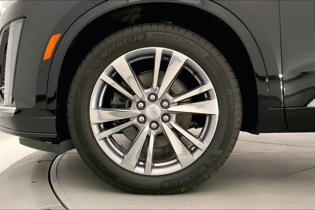 Used 2024 Cadillac XT6 Premium Luxury w/ Technology Package AWD/4WD image 8