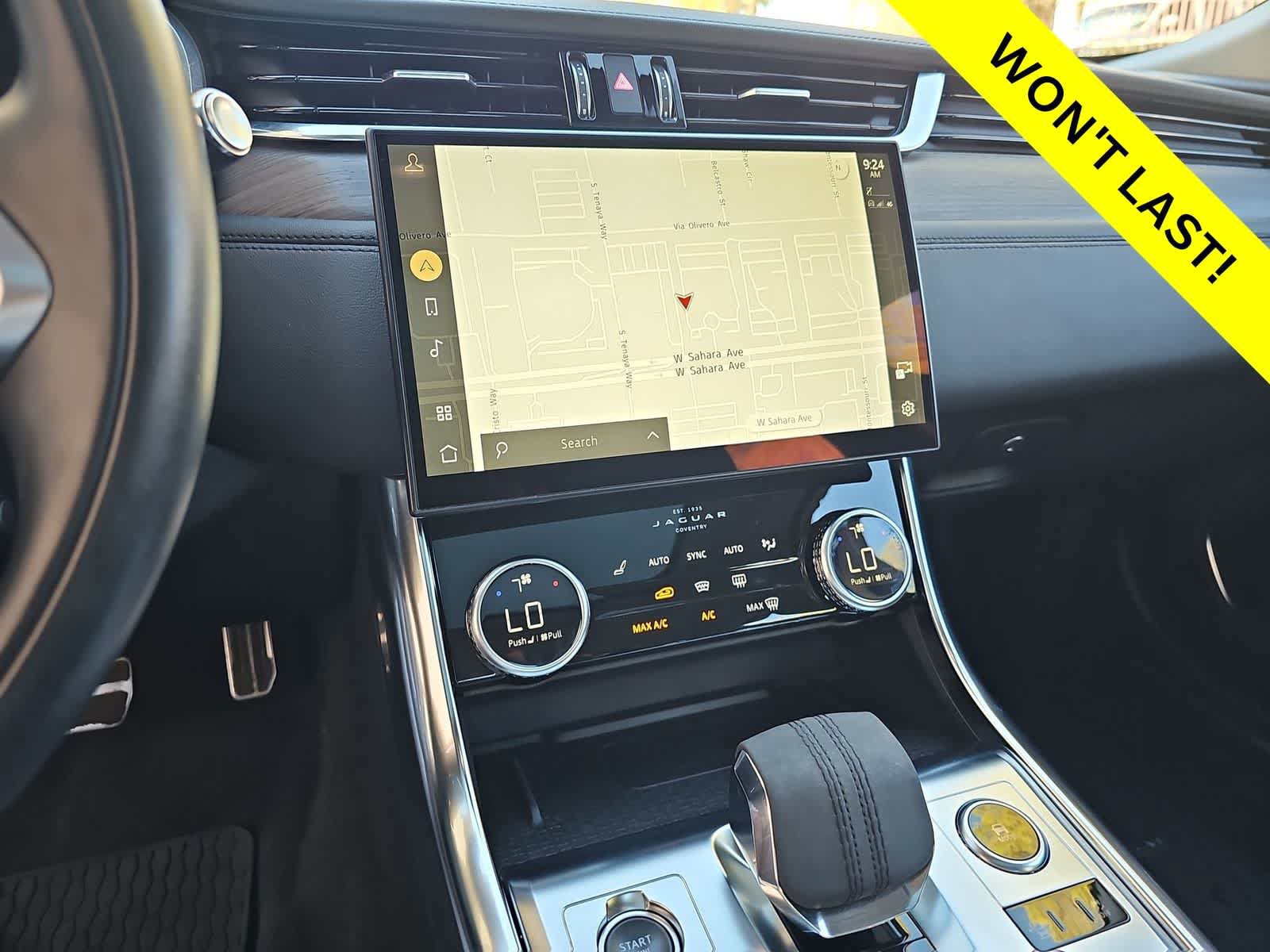 Used 2022 Jaguar XF SE RWD image 20