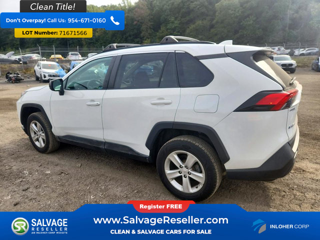 Used 2019 Toyota RAV4 LE FWD image 3