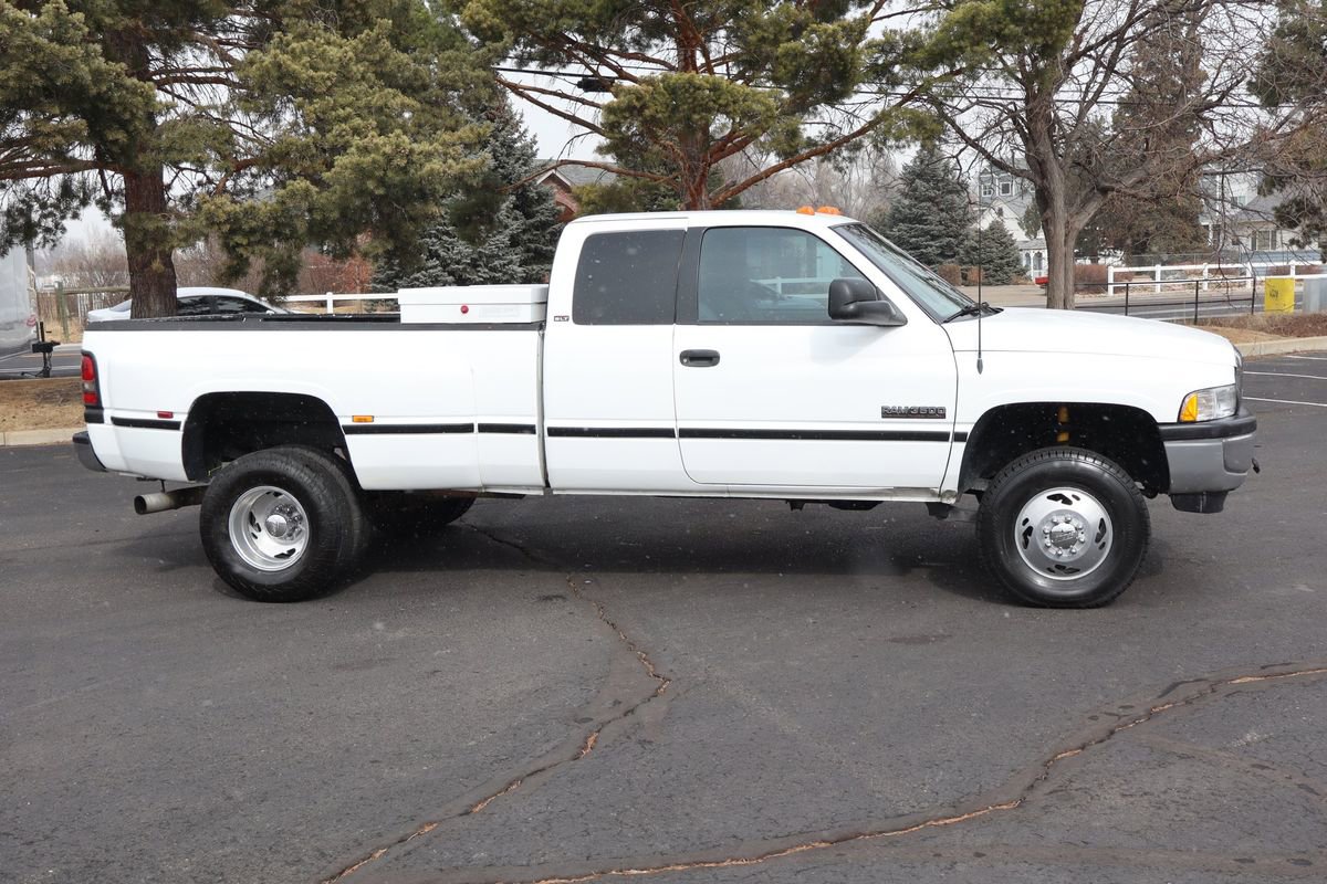 Used 1997 Dodge Ram 3500 Truck ST image 3