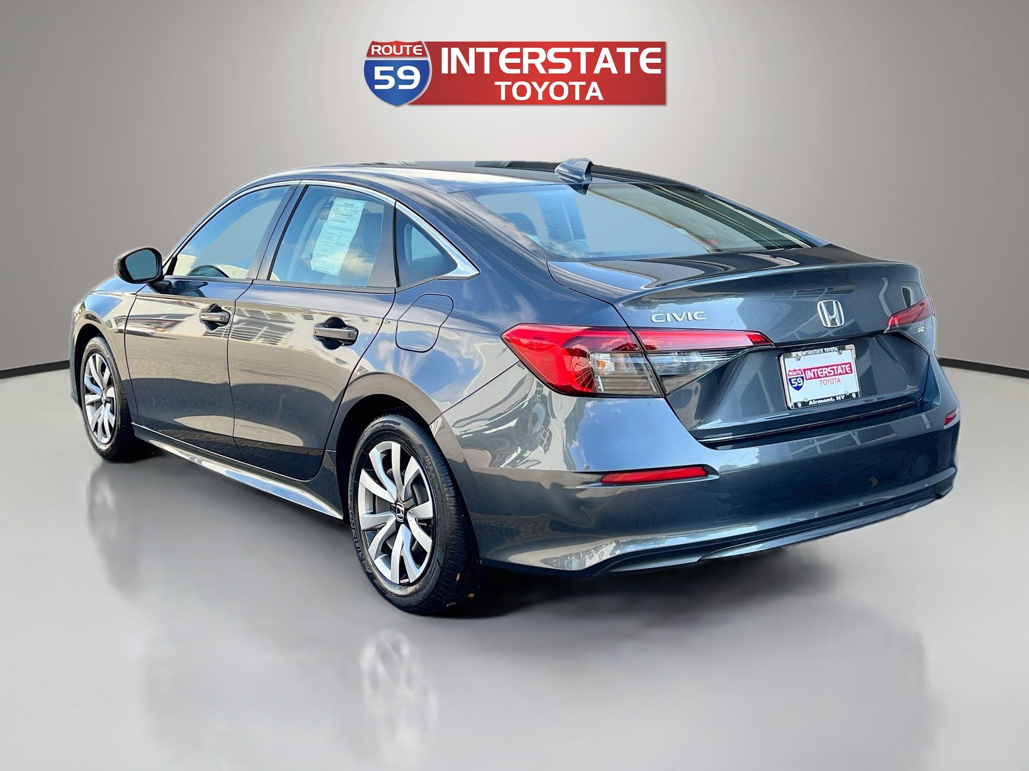 Used 2023 Honda Civic LX image 5