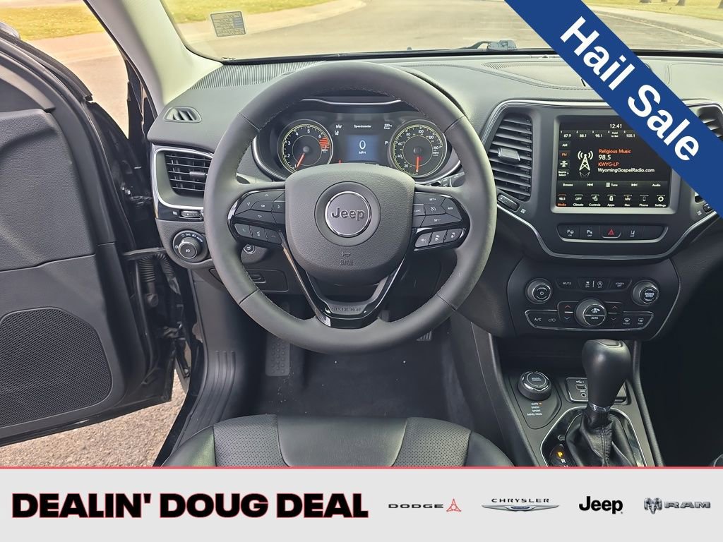 Used 2023 Jeep Cherokee Altitude Lux image 14