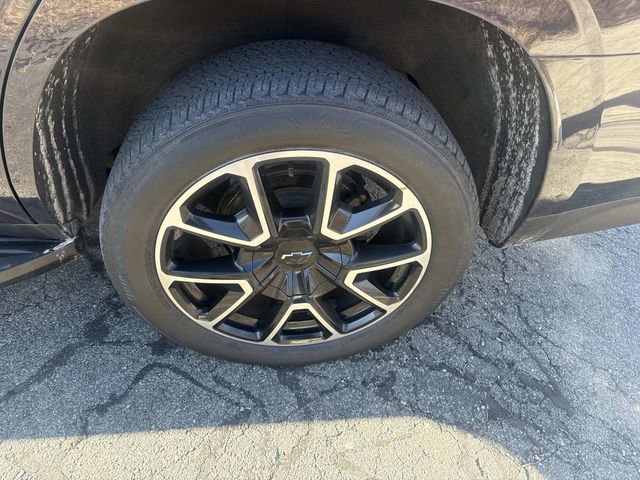 Used 2022 Chevrolet Tahoe RST w/ Luxury Package image 14