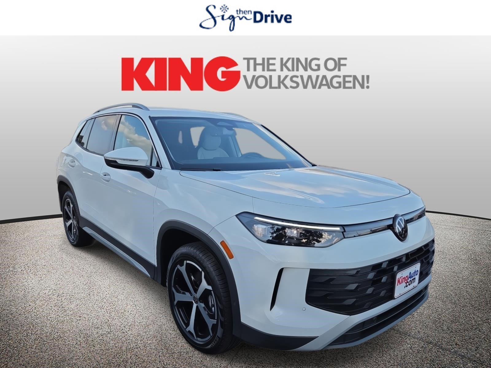 New 2025 Volkswagen Tiguan SE