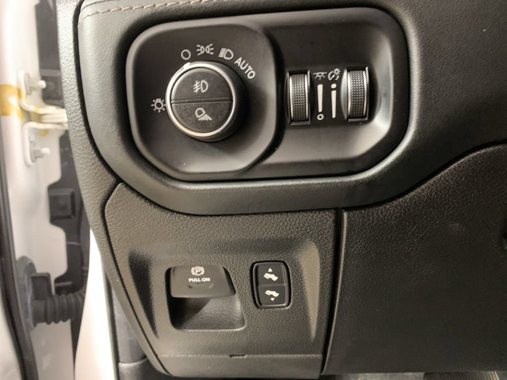 Used 2020 RAM 1500 Limited AWD/4WD image 17