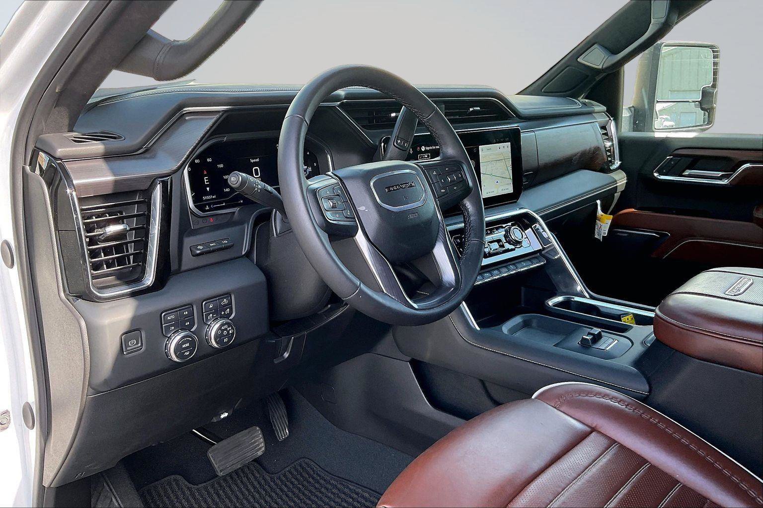 Used 2024 GMC Sierra 2500 Denali Ultimate AWD/4WD image 15