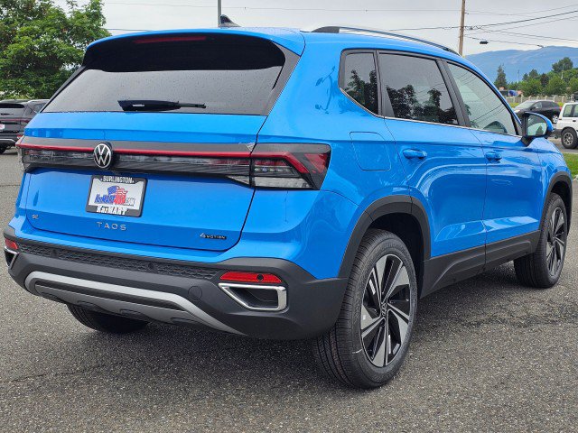 New 2026 Volkswagen Taos SE AWD/4WD image 3