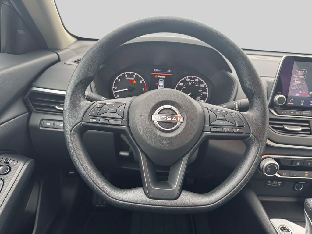 Used 2025 Nissan Altima 2.5 S image 13