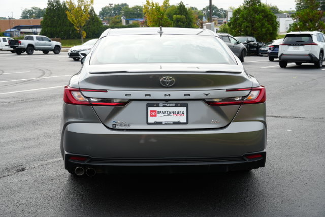 Used 2025 Toyota Camry SE FWD image 6