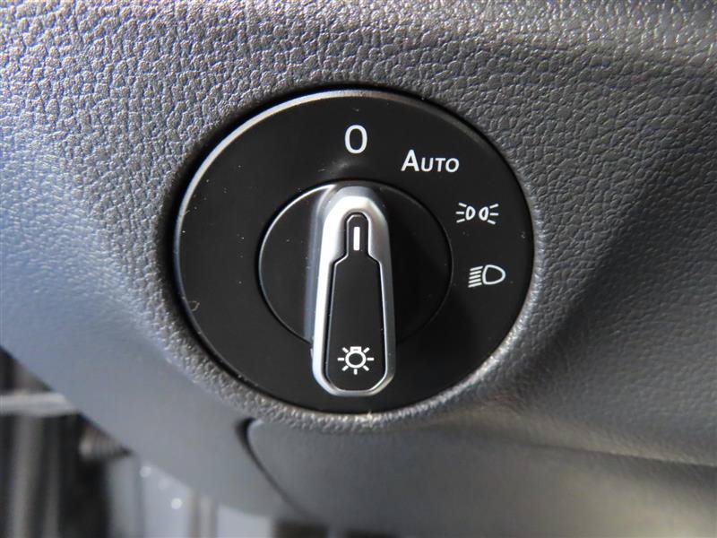 Used 2026 Volkswagen Jetta SE FWD image 18