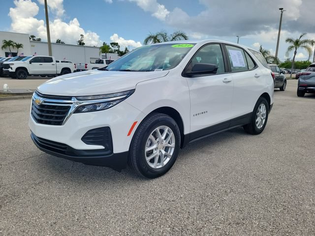 Used 2023 Chevrolet Equinox LS FWD image 2