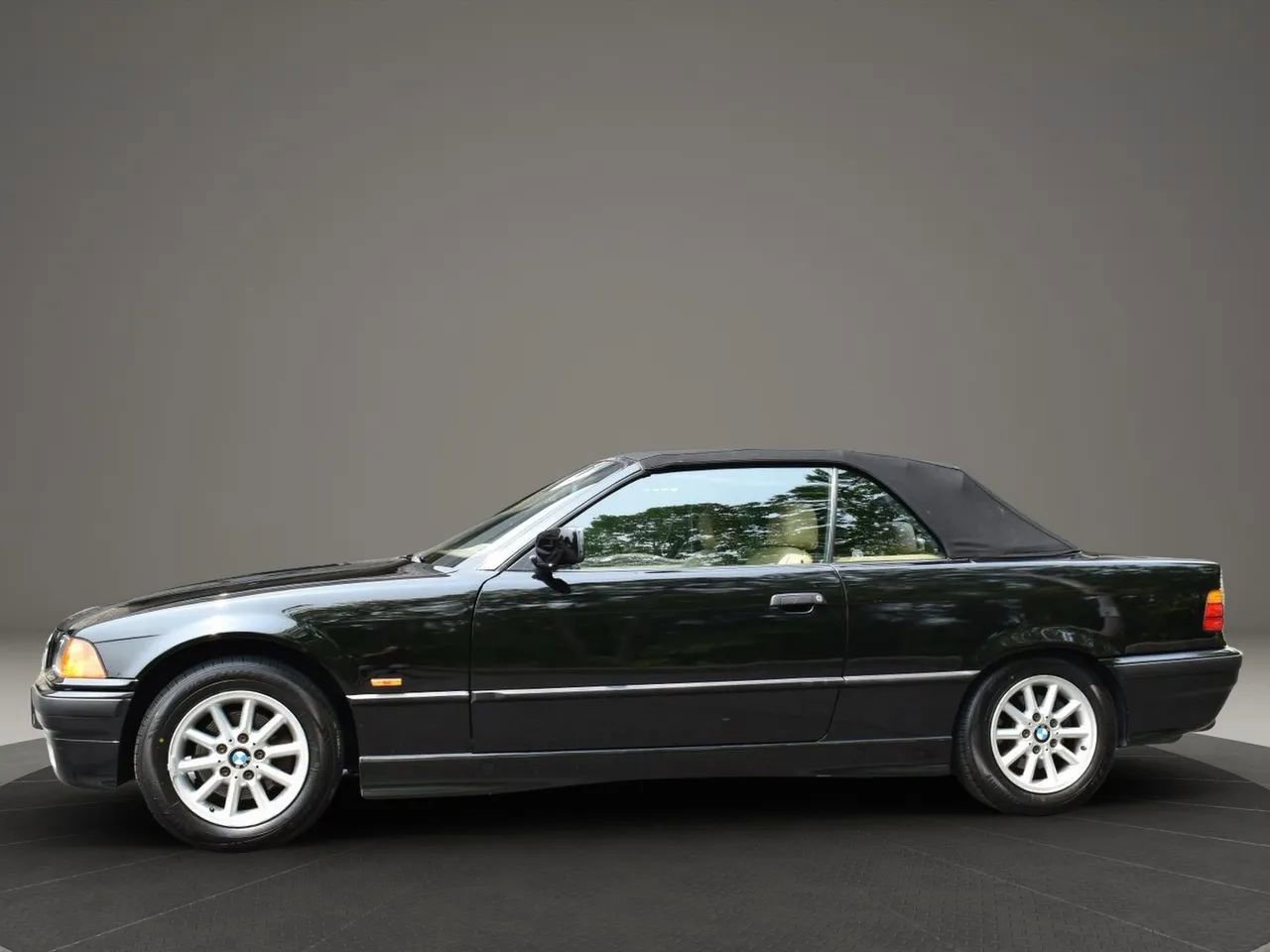 Used 1999 BMW 328i Convertible image 8