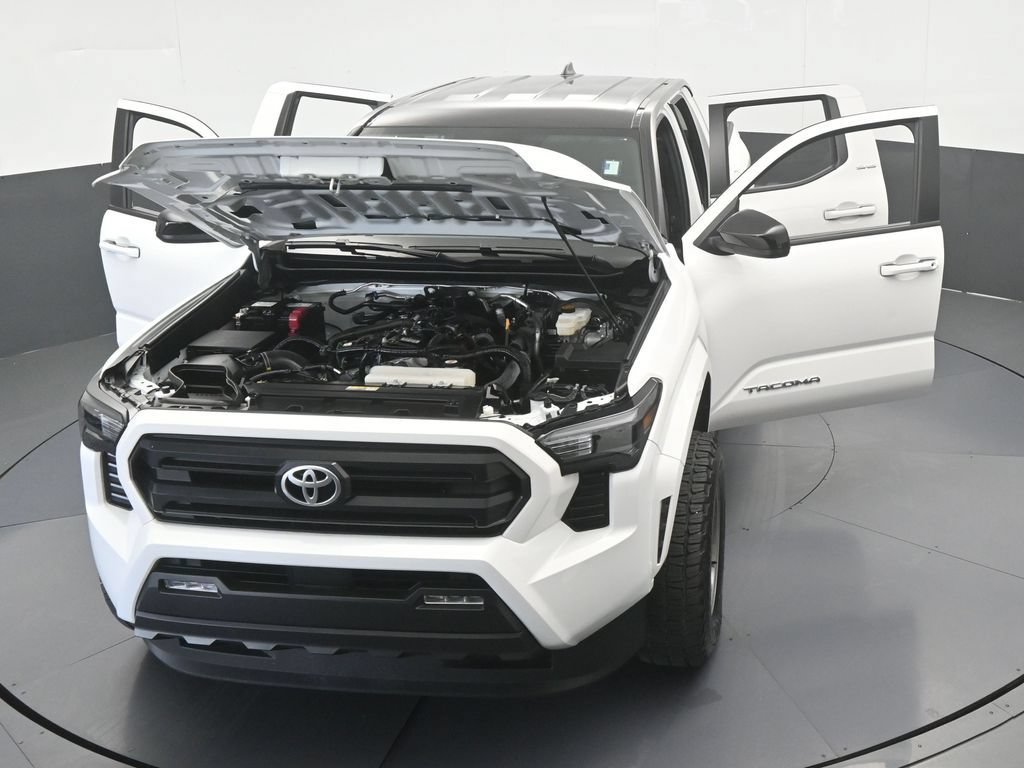 Used 2025 Toyota Tacoma SR5 AWD/4WD image 70