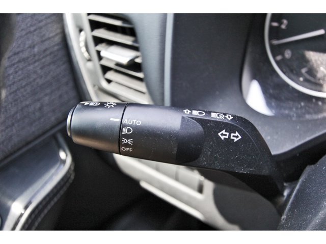 Used 2021 Nissan Rogue S FWD image 9
