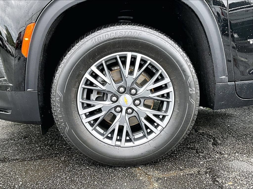 Used 2024 Chevrolet Traverse LT AWD/4WD image 7
