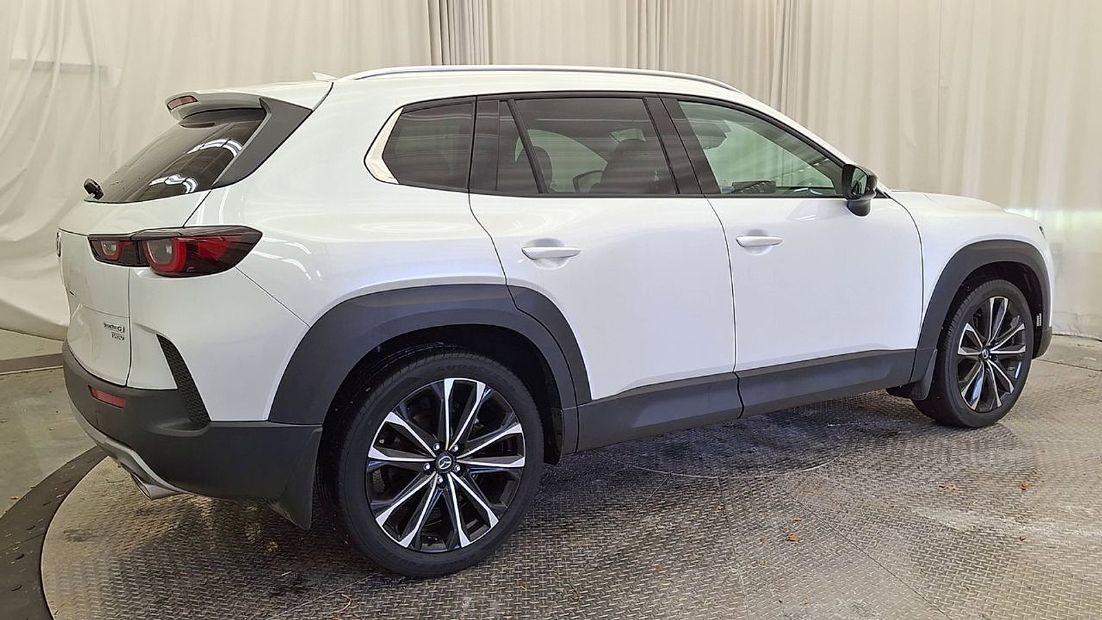 Used 2023 MAZDA CX-50 AWD 2.5 Turbo w/ Premium Pkg image 3