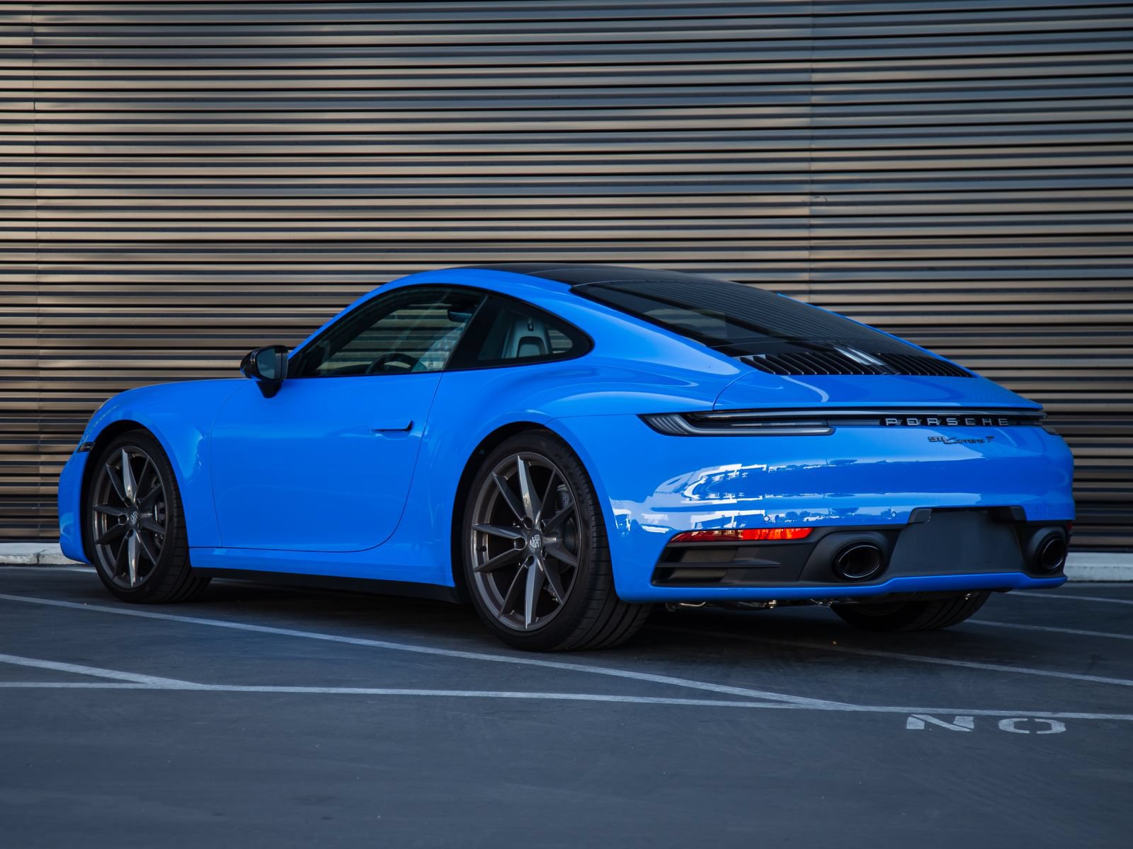 Certified 2024 Porsche 911 Carrera T RWD image 3