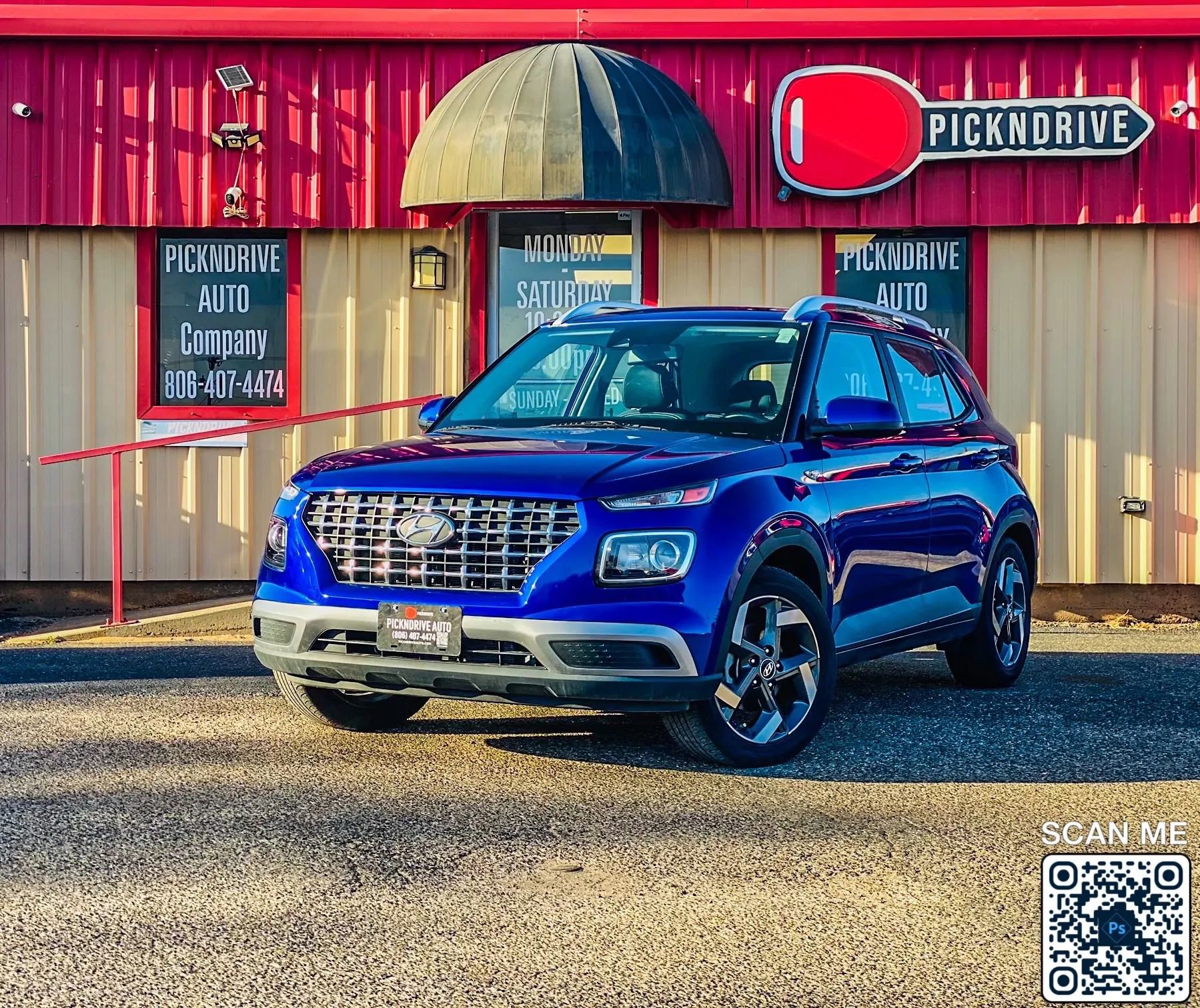 Used 2022 Hyundai Venue SEL image 2