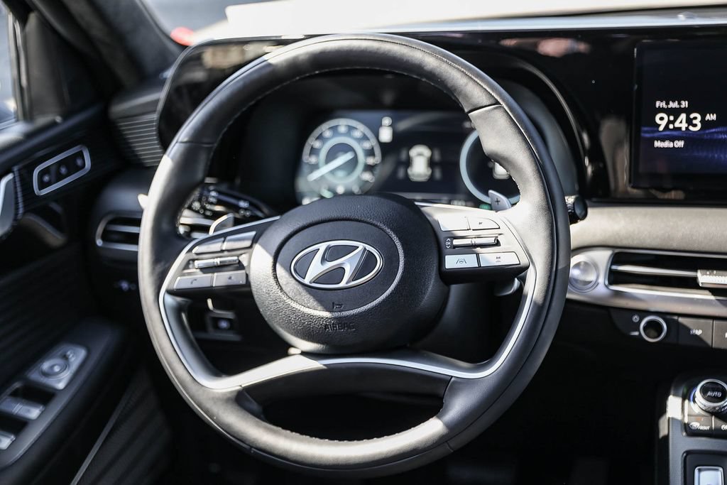 Certified 2025 Hyundai Palisade Calligraphy AWD/4WD image 15