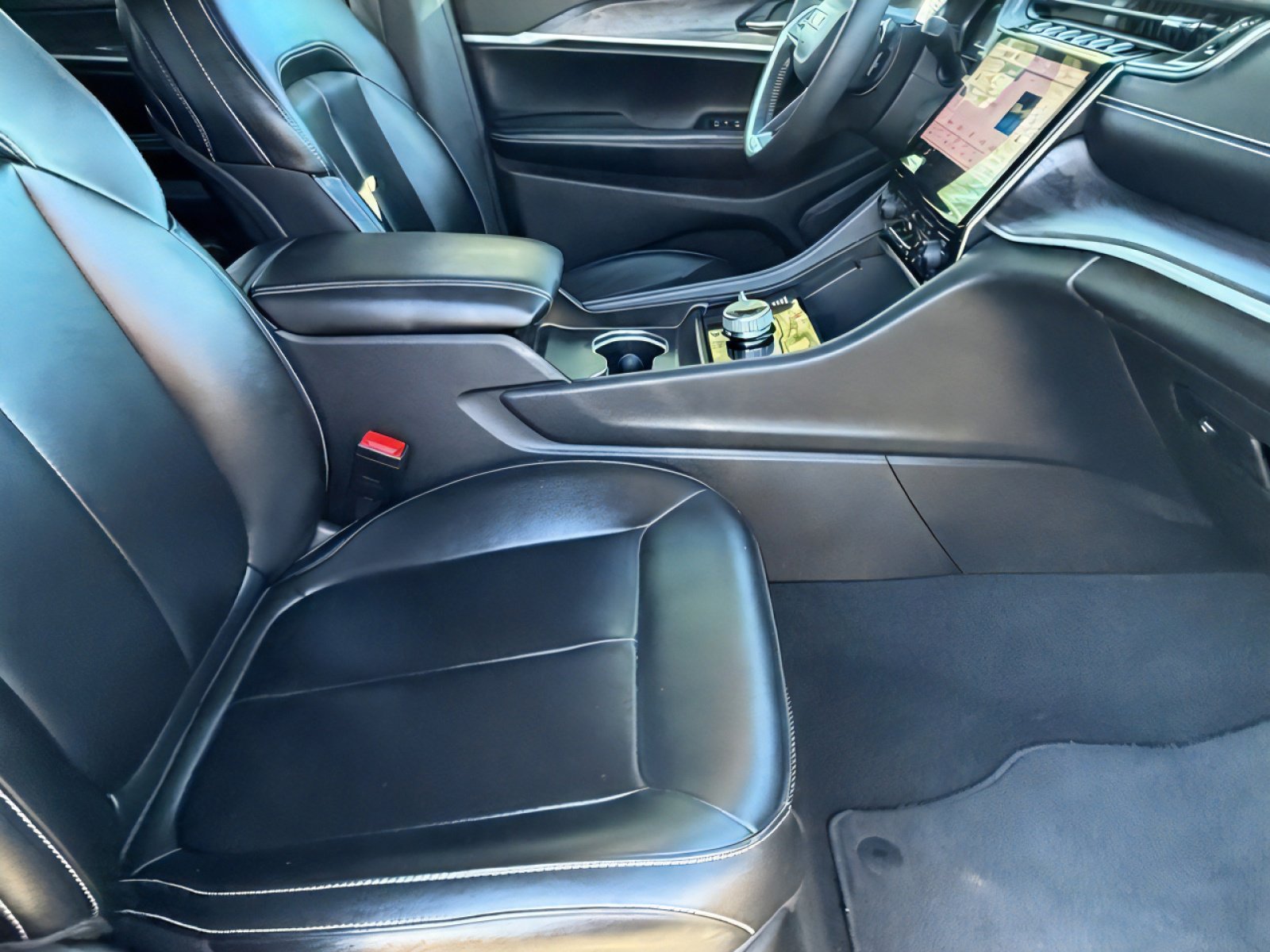 Used 2024 Jeep Grand Cherokee L Limited w/ Trailer Tow Package image 32