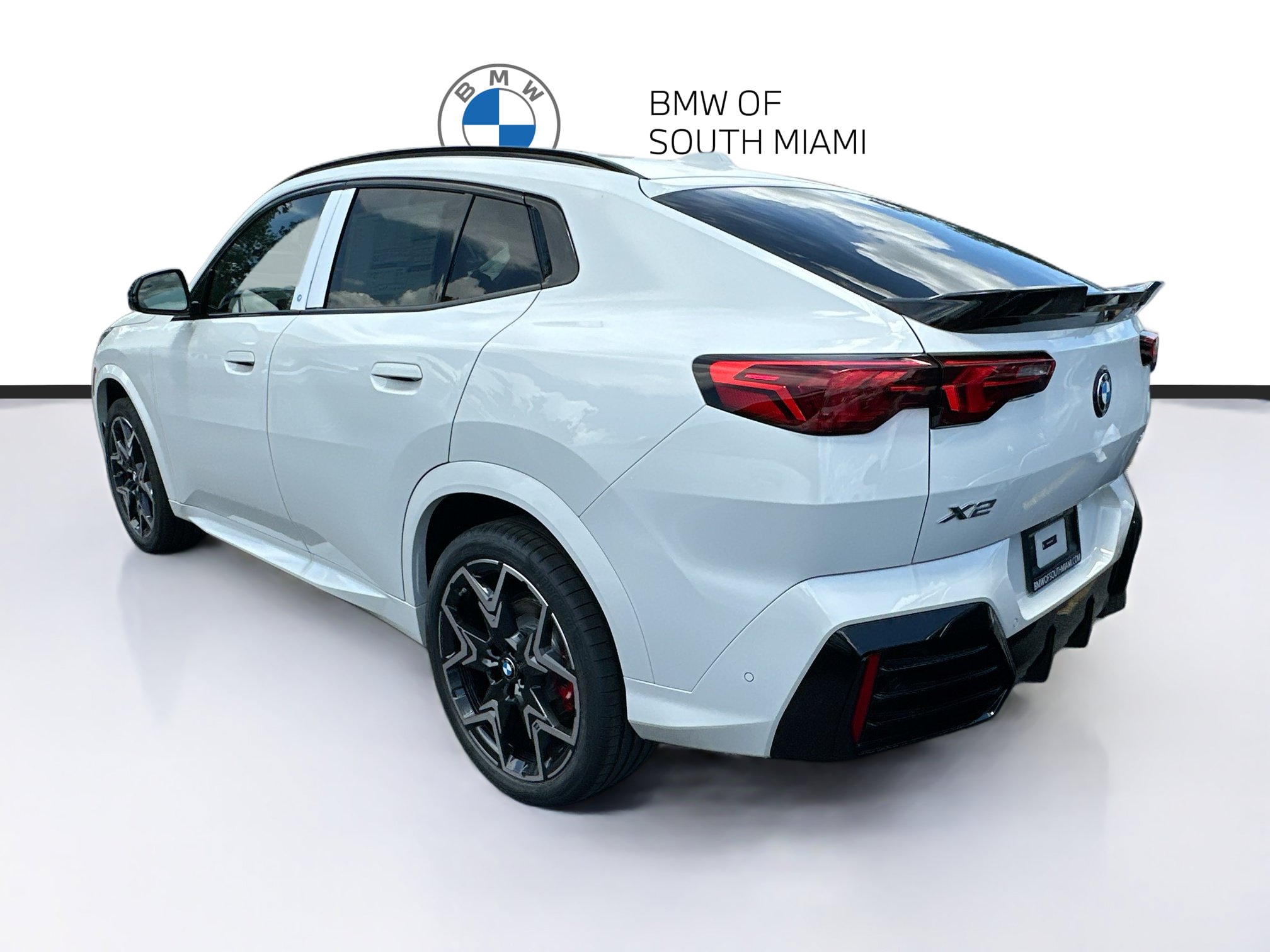 New 2026 BMW X2 xDrive28i w/ Technology Package AWD/4WD image 4