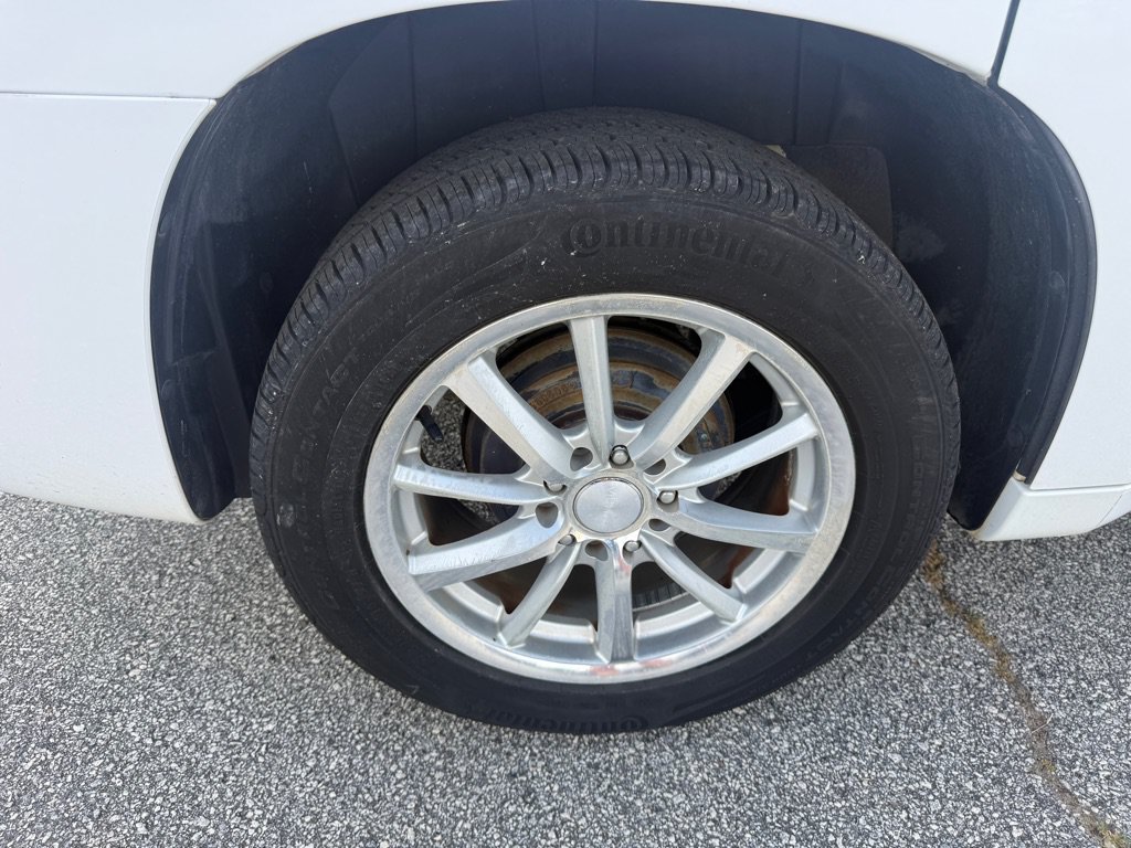 Used 2011 Chevrolet HHR LT FWD image 16
