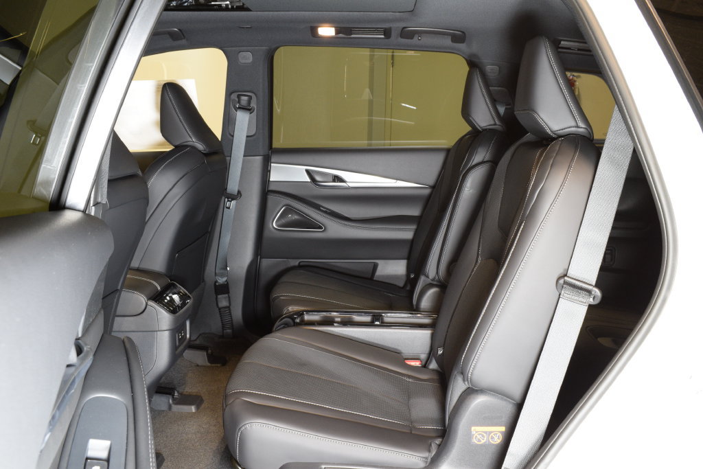 New 2027 INFINITI QX60 Sport w/ Dark Cargo Package AWD/4WD image 27