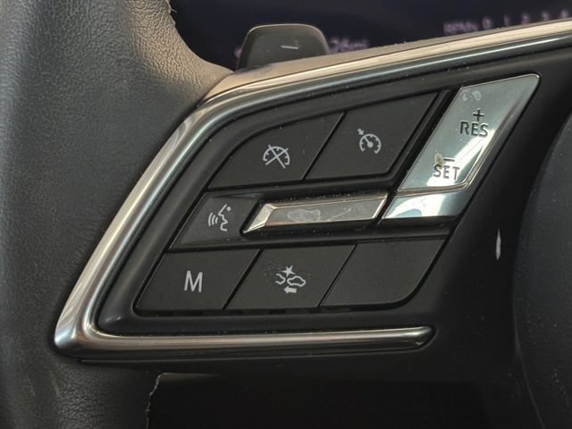 Used 2024 Buick Envision Avenir AWD/4WD image 12