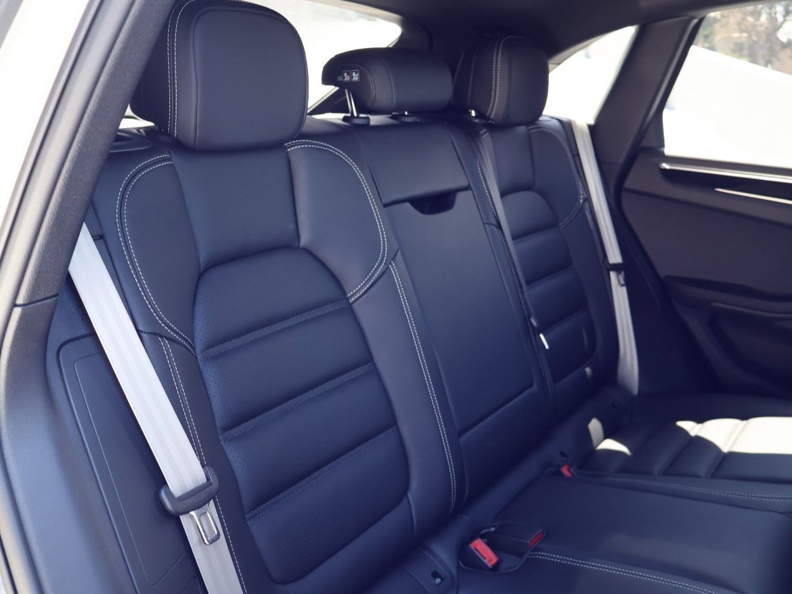 New 2026 Porsche Macan S AWD/4WD image 23