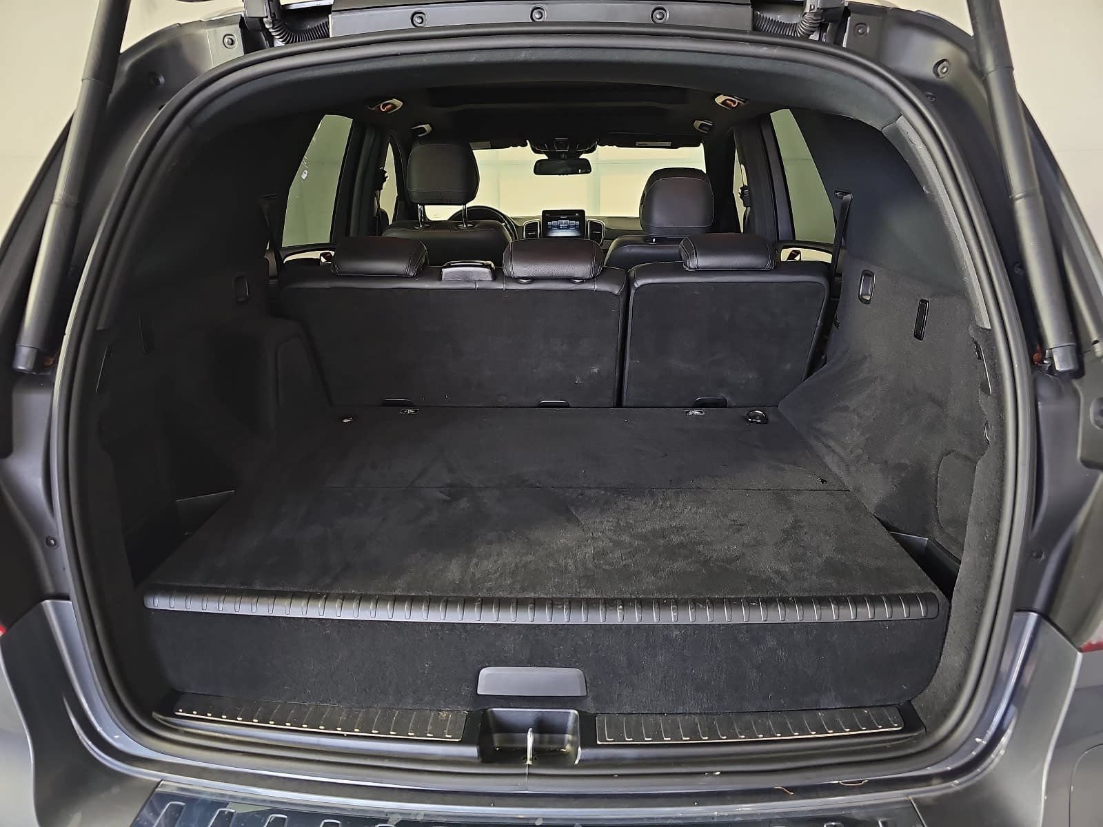 Used 2018 Mercedes-Benz GLE 550e 4MATIC image 12