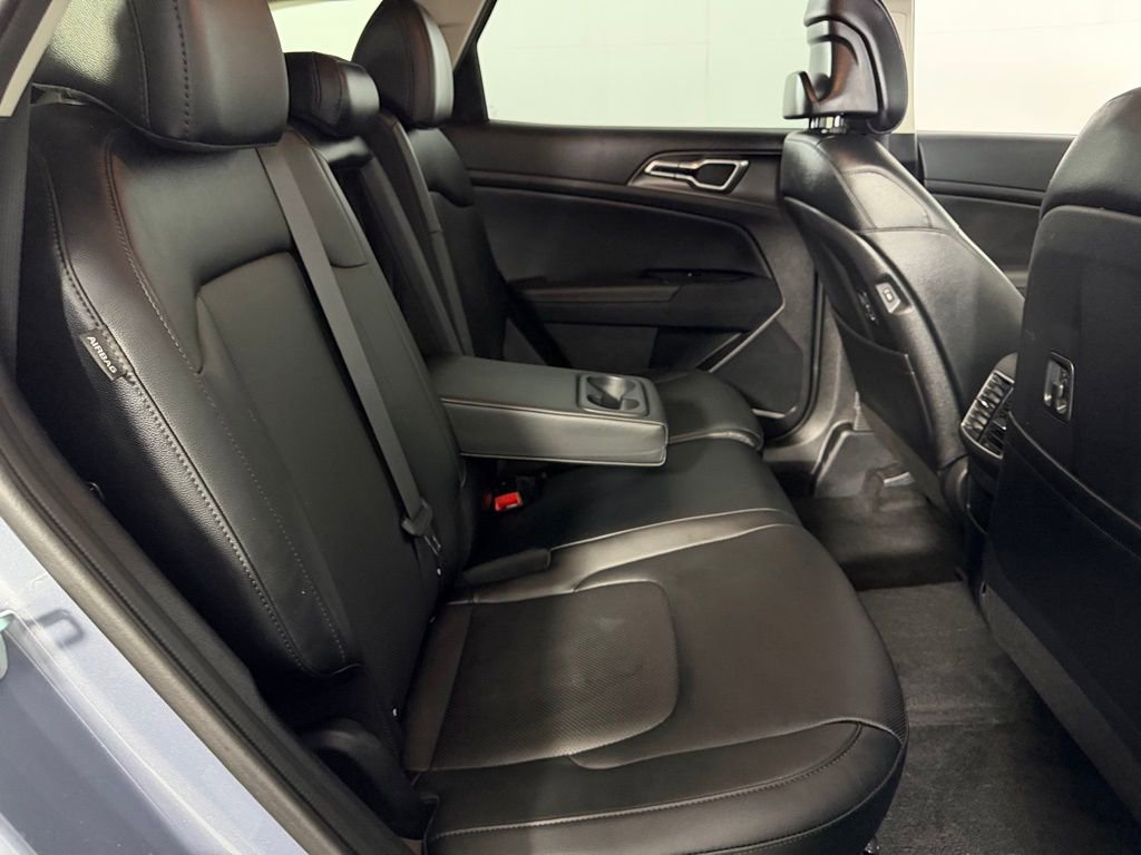 Used 2025 Kia Sportage EX image 29