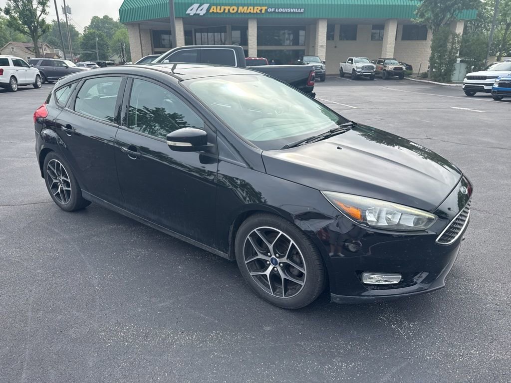 Used 2017 Ford Focus SEL FWD image 1