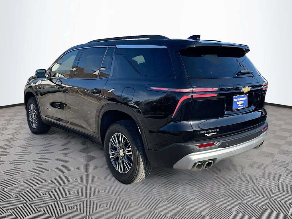 Used 2024 Chevrolet Traverse LT image 7