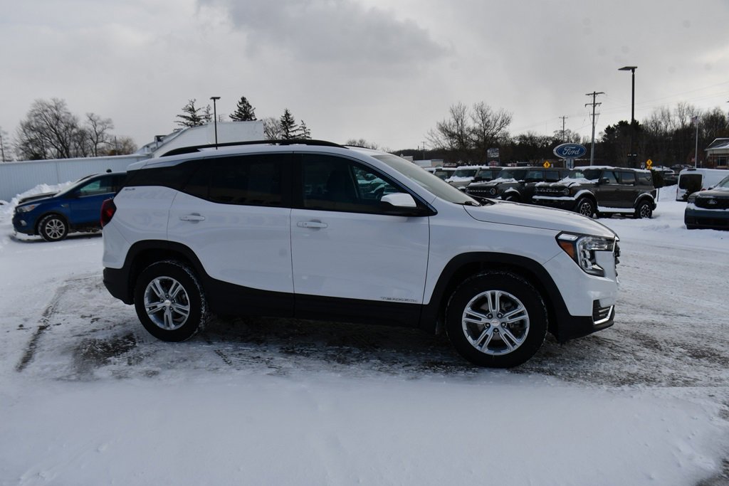 Used 2022 GMC Terrain SLE w/ Driver Convenience Package image 8