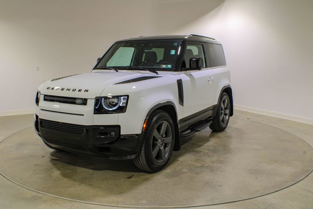 Used 2025 Land Rover Defender 90 X-Dynamic SE AWD/4WD image 1