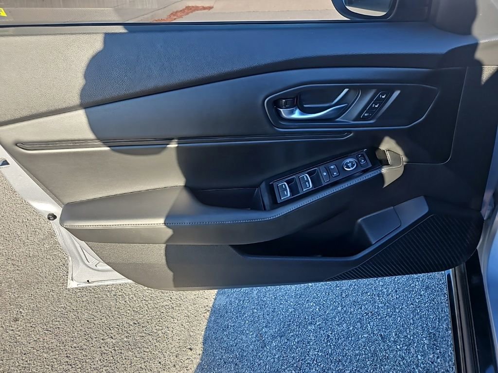 Used 2023 Honda Accord Touring image 14