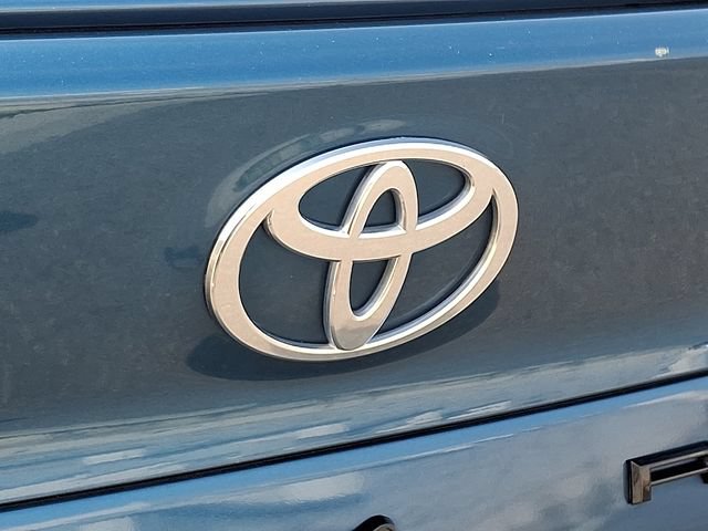 Used 2025 Toyota Camry SE FWD image 28