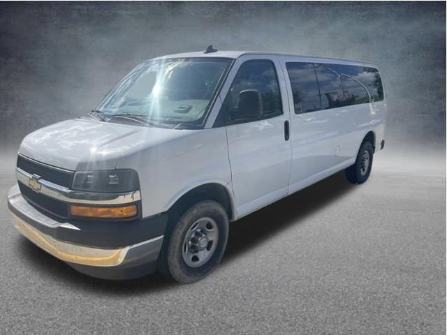 Used 2020 Chevrolet Express 3500 LT w/ LT Preferred Equipment Group RWD image 3