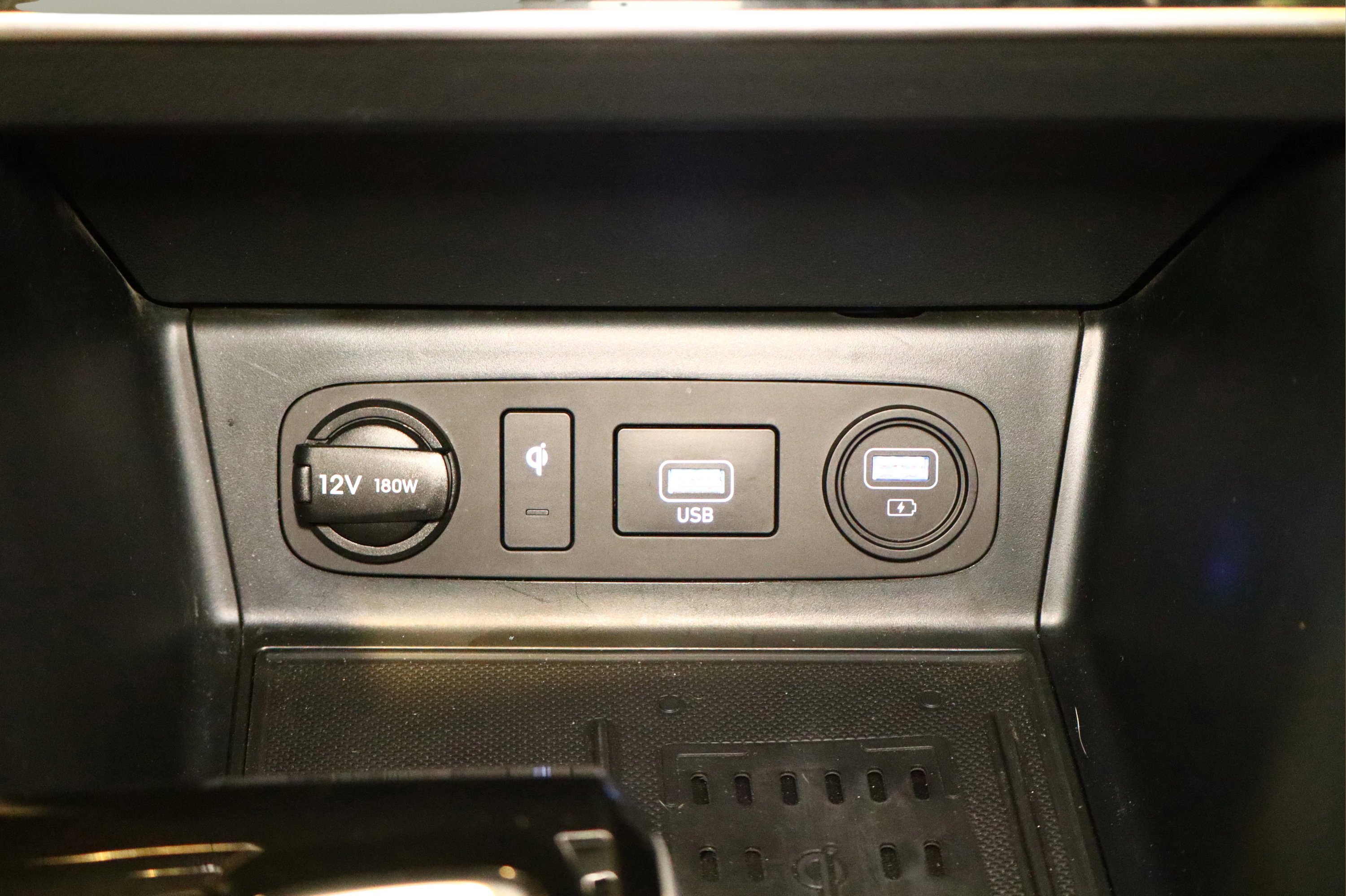 Used 2023 Hyundai Sonata Limited w/ Preferred Accessory Package image 25