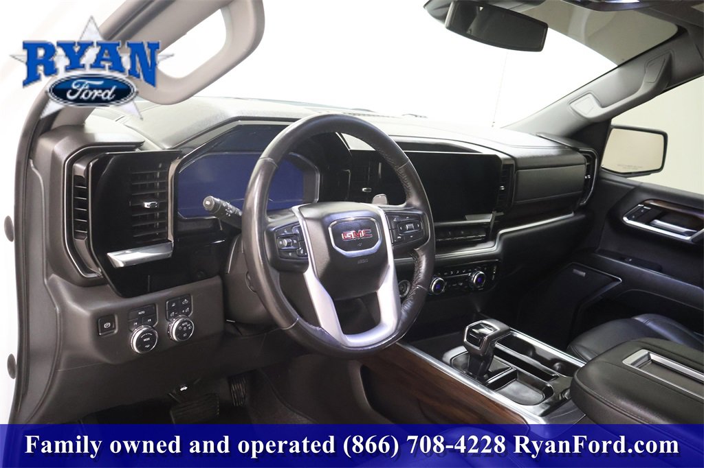 Used 2022 GMC Sierra 1500 SLT w/ SLT Convenience Package image 18