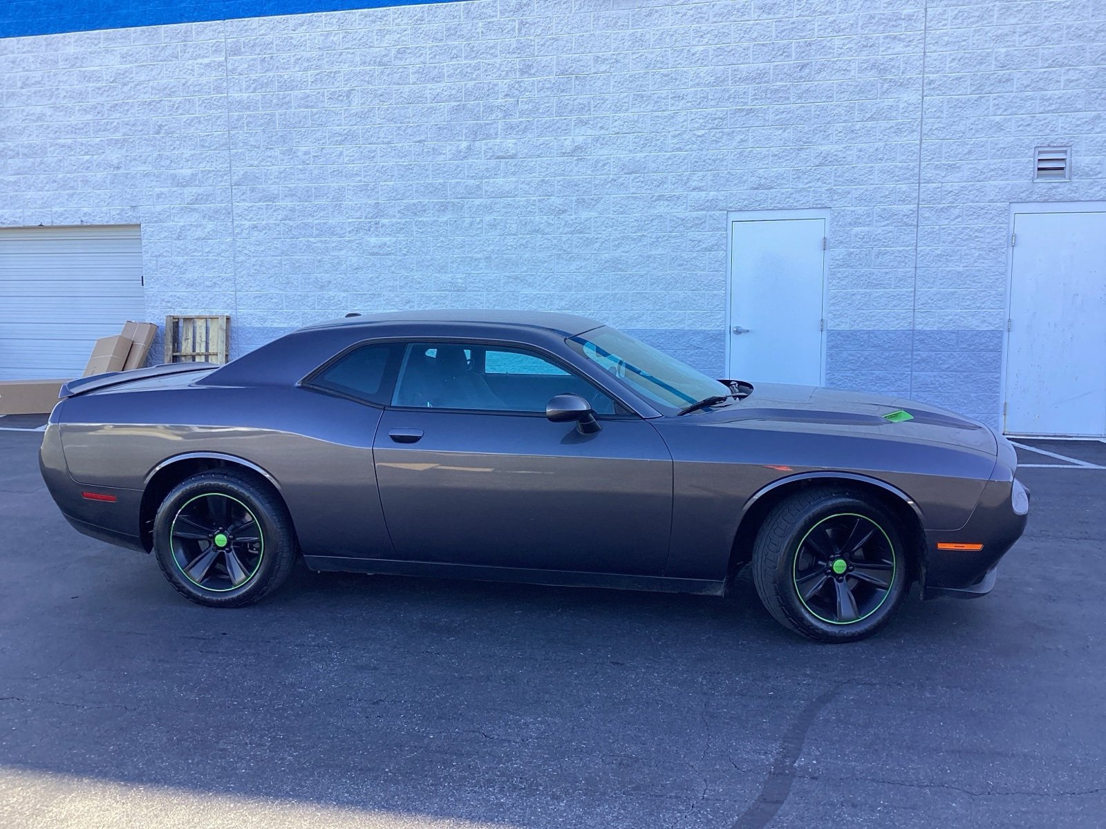 Used 2019 Dodge Challenger SXT image 4