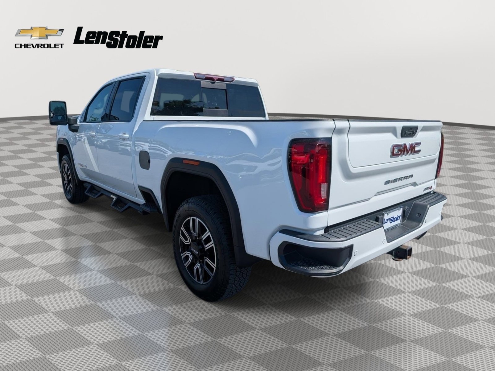 Used 2022 GMC Sierra 2500 AT4 w/ AT4 Preferred Package AWD/4WD image 3