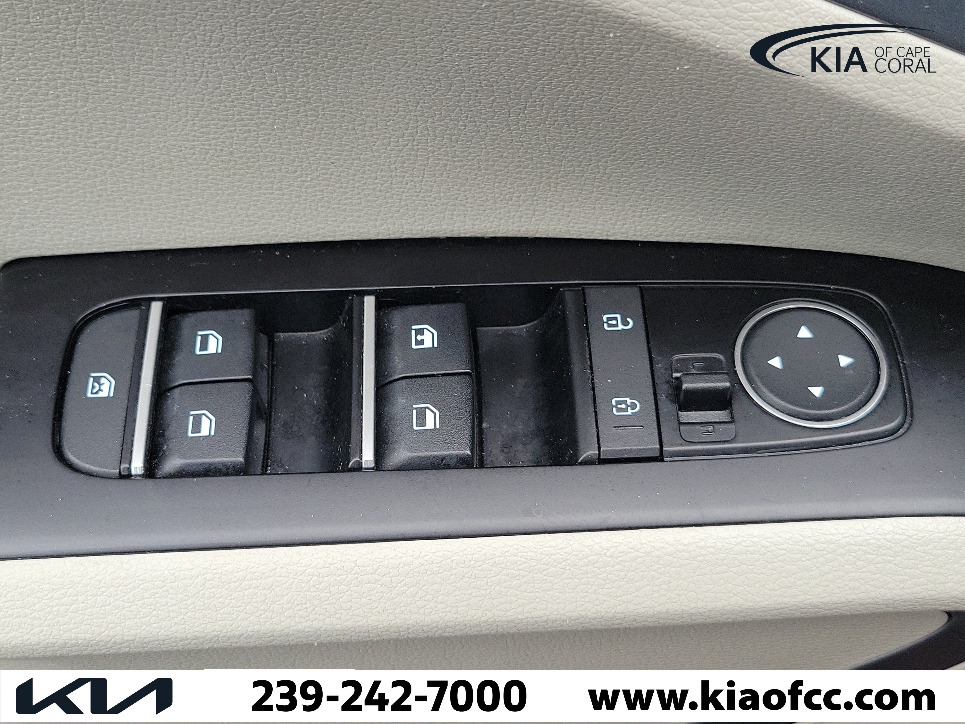 Used 2022 Kia Soul S FWD image 23