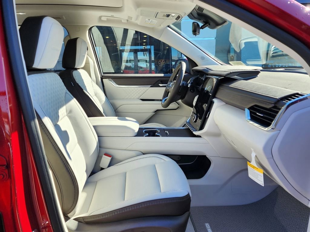 New 2026 GMC Acadia Denali w/ Super Cruise Package image 44