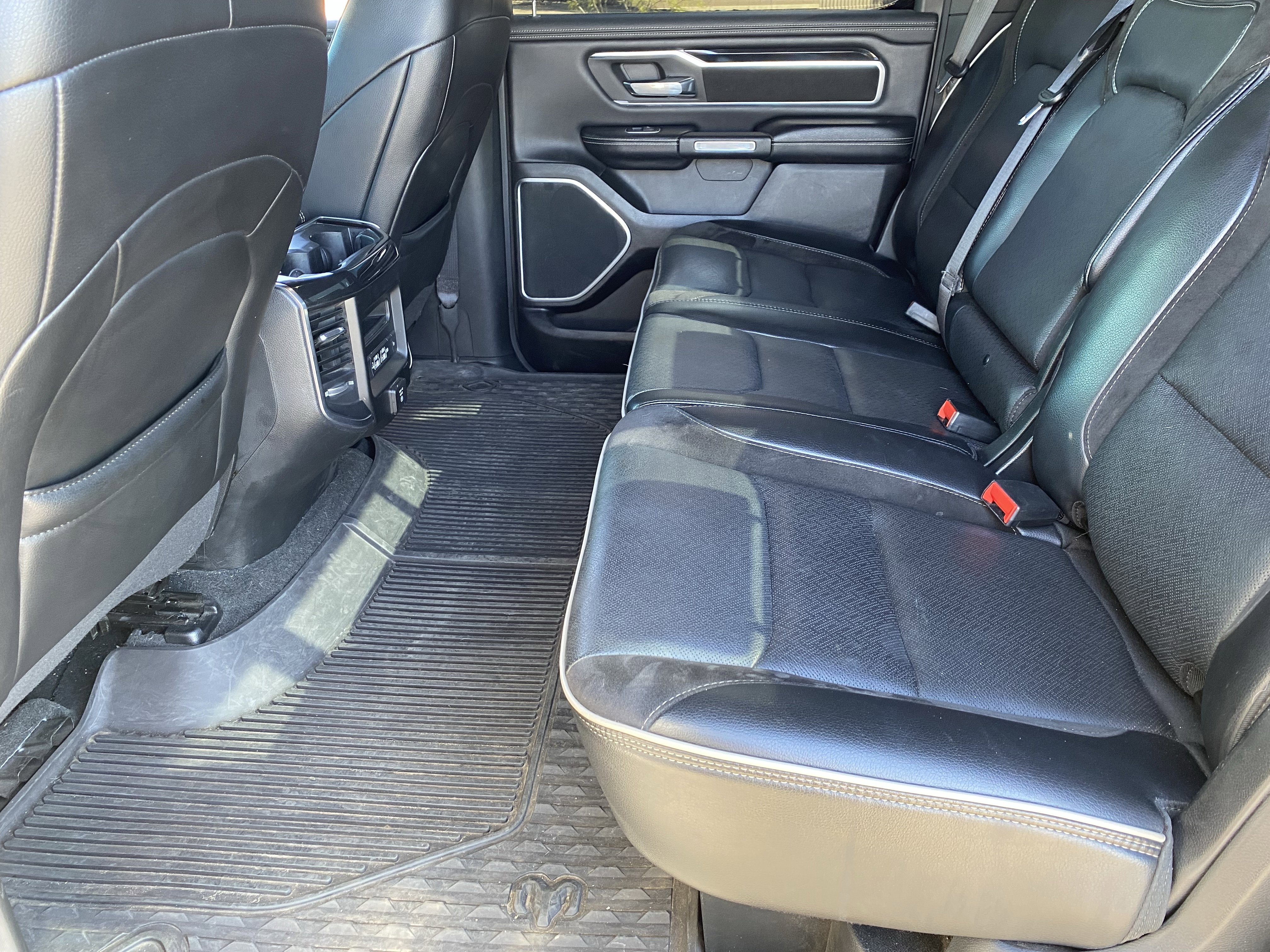 Used 2020 RAM 1500 Laramie image 14