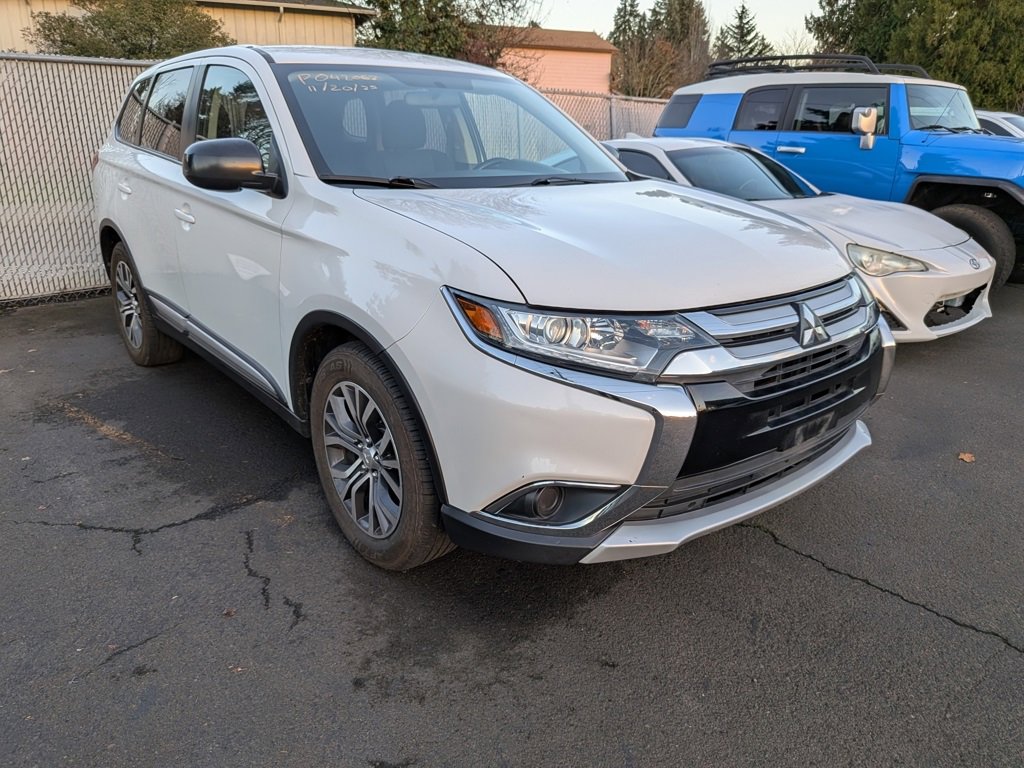 Used 2016 Mitsubishi Outlander ES